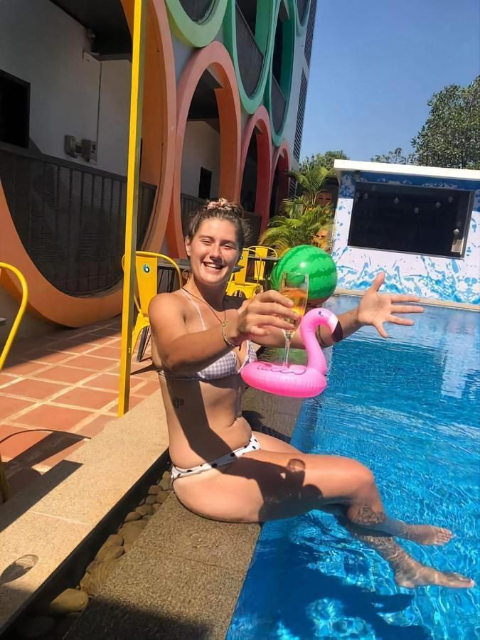 Revolution Siem Reap Hostel Εξωτερικό φωτογραφία
