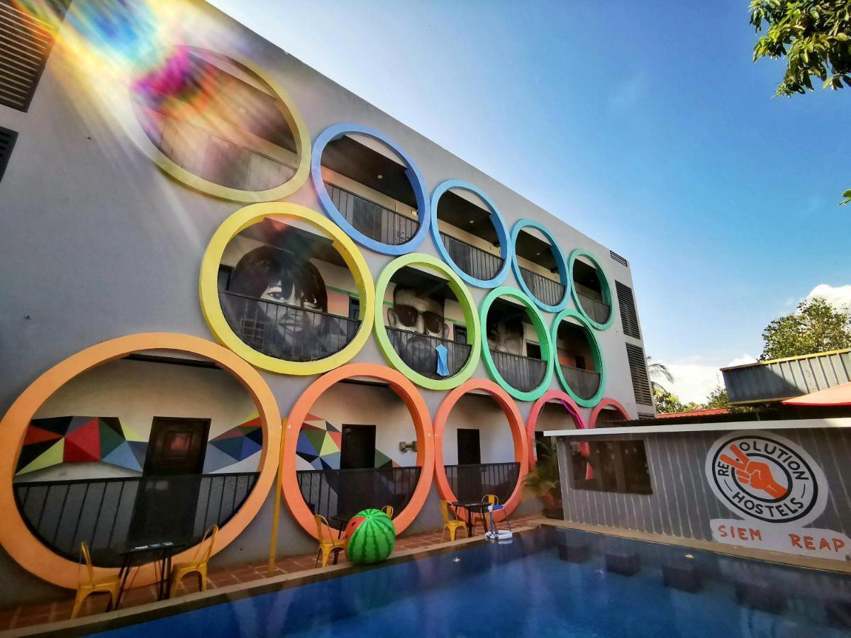 Revolution Siem Reap Hostel Εξωτερικό φωτογραφία
