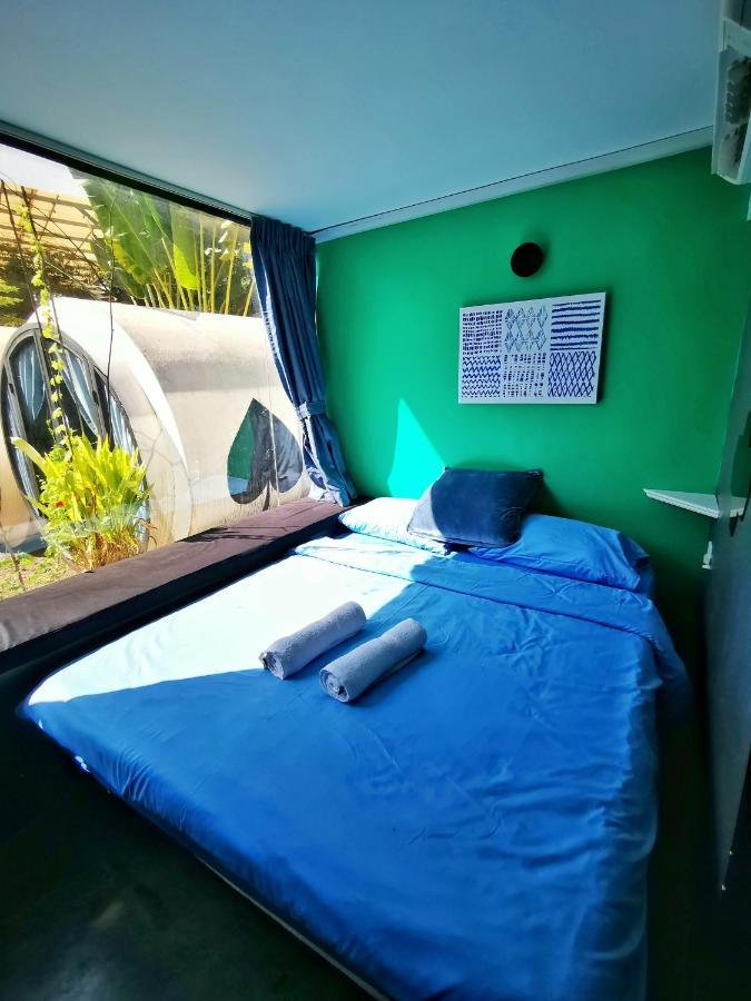 Revolution Siem Reap Hostel Εξωτερικό φωτογραφία